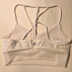 ALO Yoga Women's Cream Sports Bra